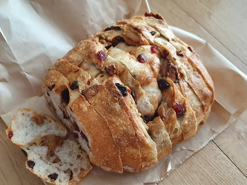 크렌베리 깜빠뉴