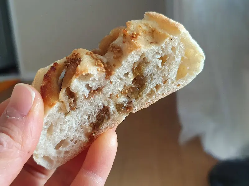 무화과 깜빠뉴 단면