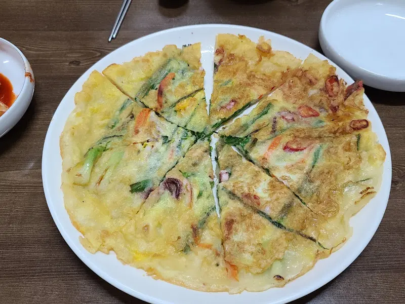 노릇하게 구워진 전