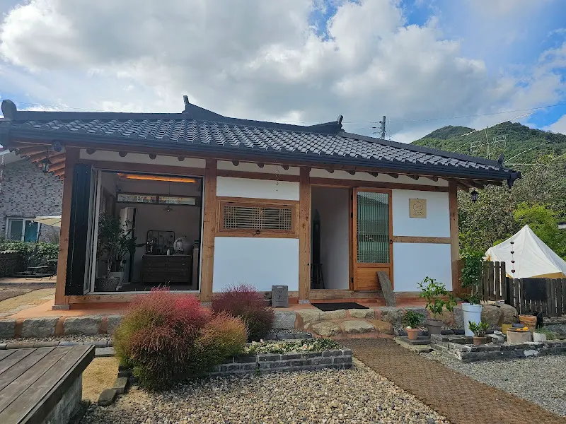 금레당 외부 전경