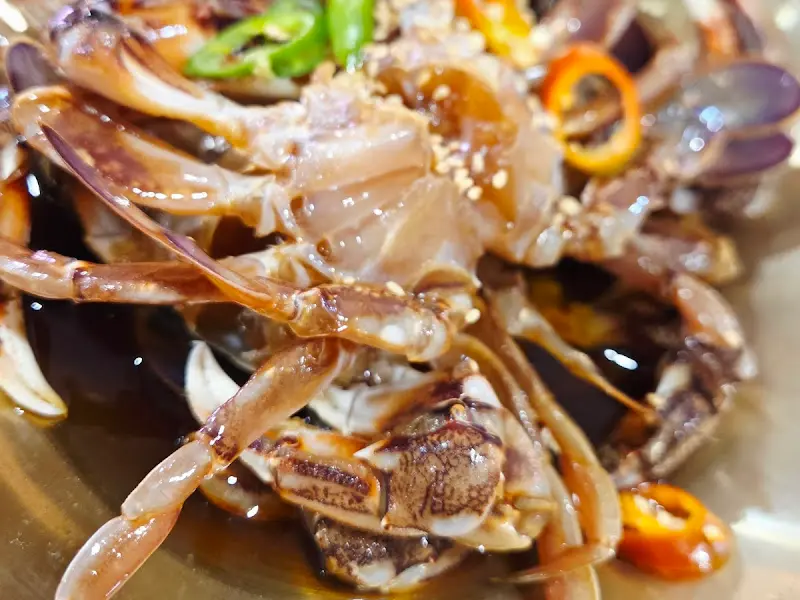 매콤한 양념이 입맛을 돋우는 금게장