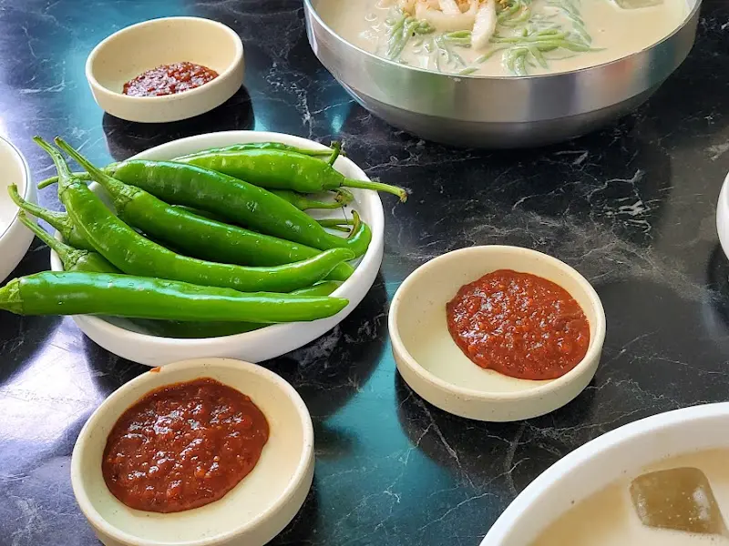 콩국수와 청양고추, 쌈장