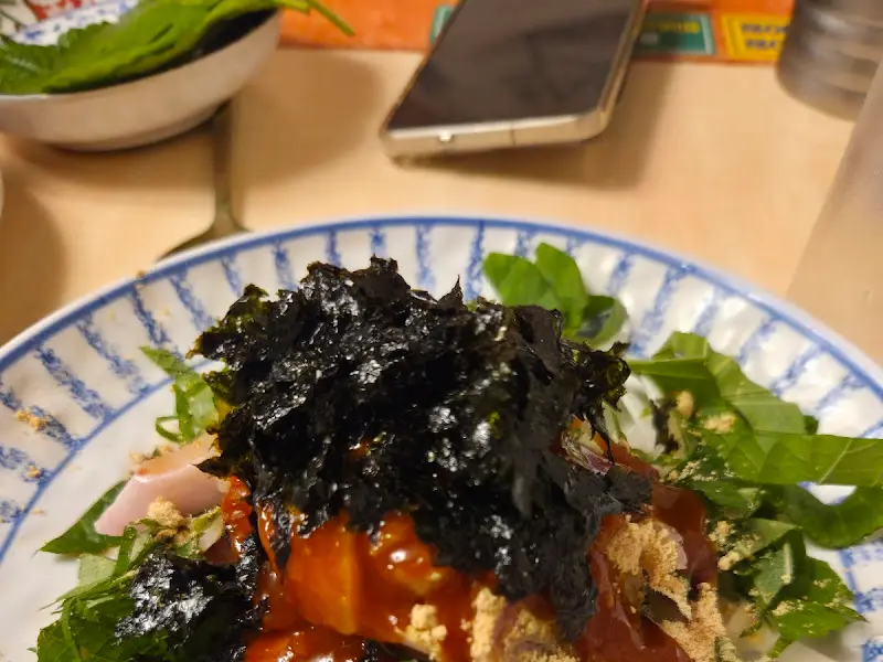 정갈하게 담긴 샐러드