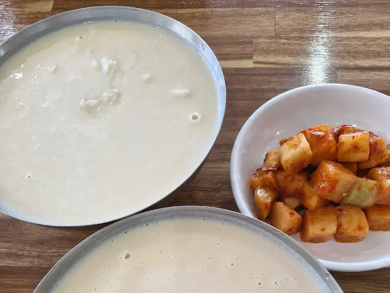 장대콩국수와 깍두기