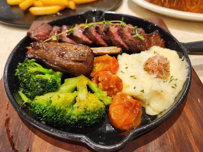 우대갈비 스테이크 풀샷