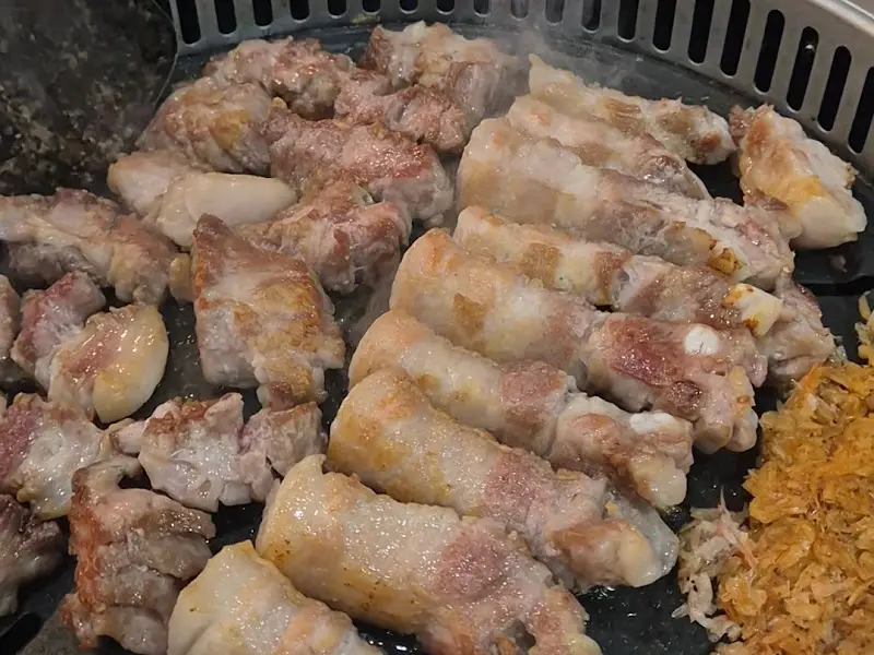 노릇노릇하게 구워진 숙성 생목살