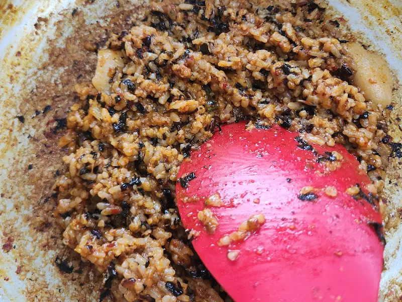 붕어찜 양념에 볶은 밥