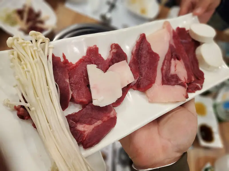 정갈한 말고기 한 상