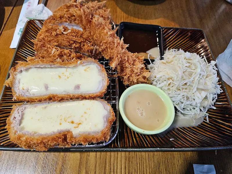 사쿠라멘 모듬 돈까스