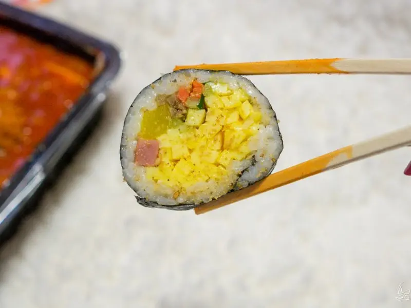 계란 김밥 단면