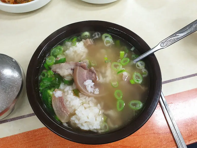 국밥 속 쇠머리 고기