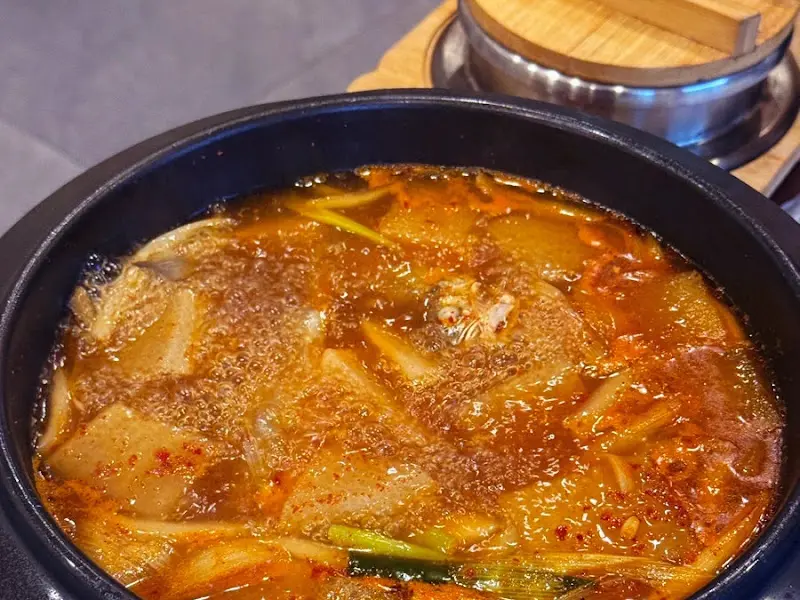 보글보글 끓는 찌개