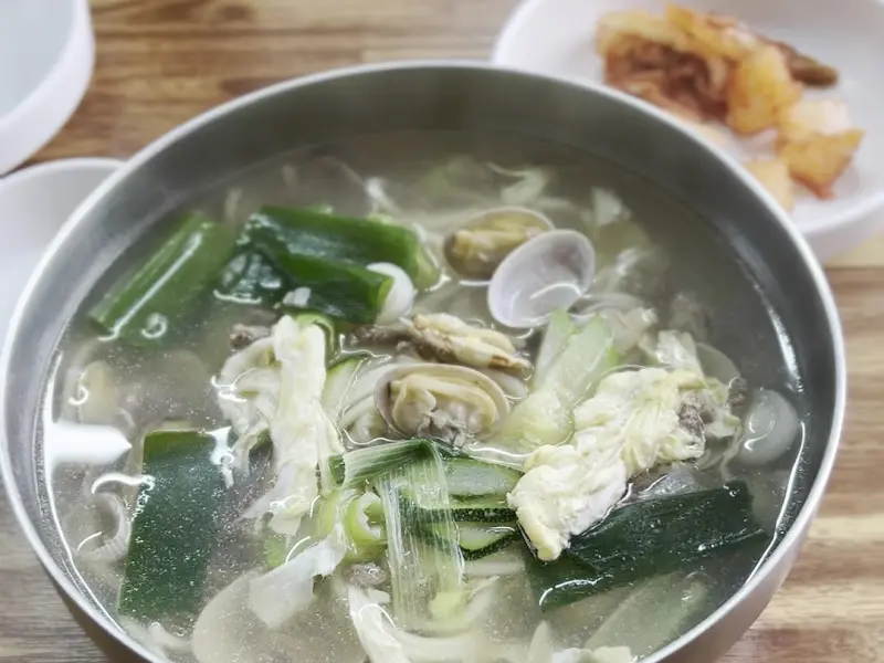 깔끔한 옥수사 칼국수