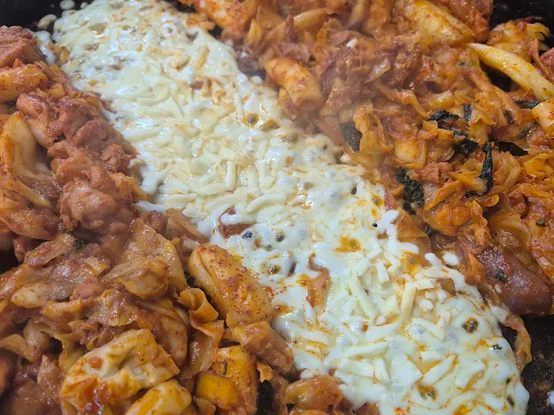 푸짐한 닭갈비 한 상