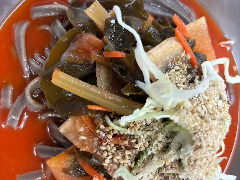 메밀 칼국수의 클로즈업 샷