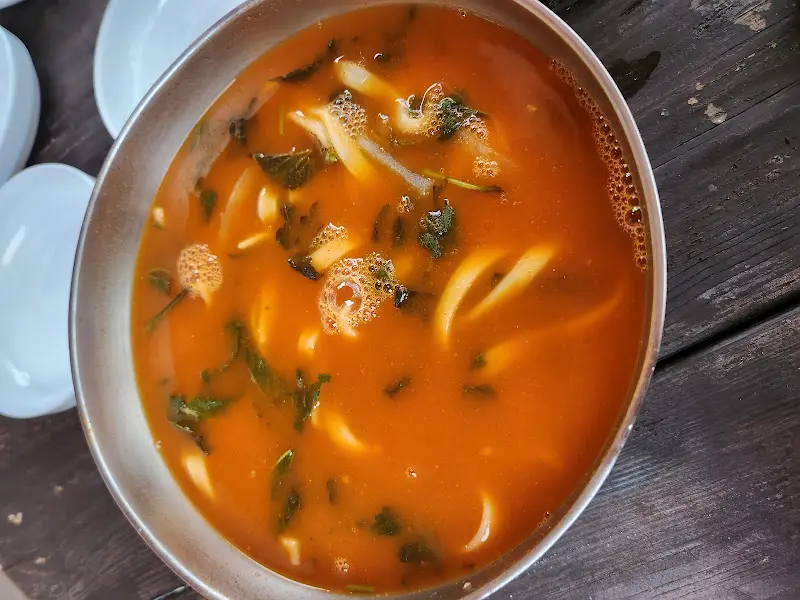얼큰칼국수 근접샷