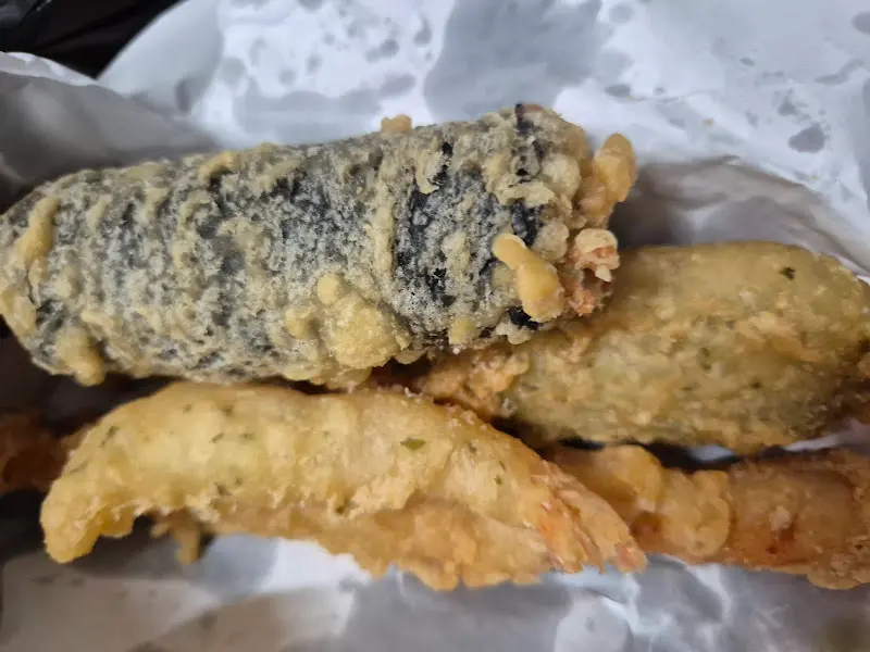 겉은 바삭하고 속은 촉촉한 김말이 튀김