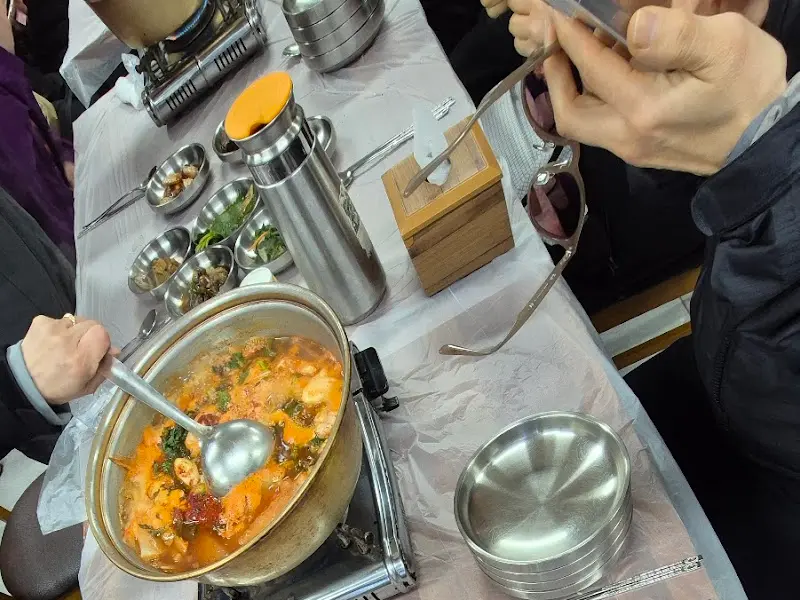 끓고 있는 서대탕