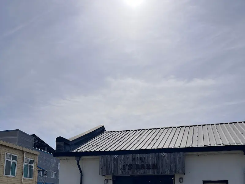 J's Barn 카페 외부 전경