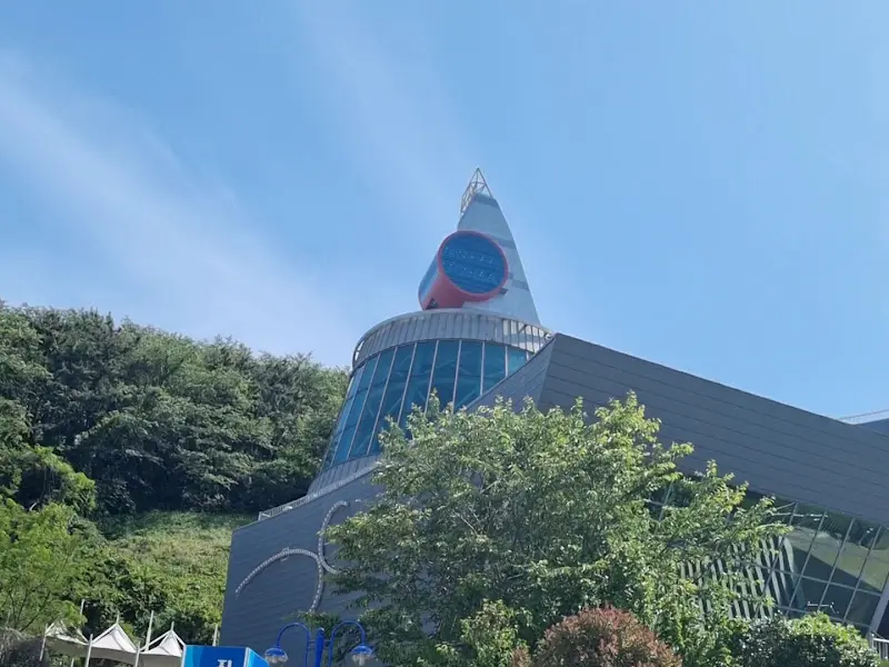 창원솔라타워 외관