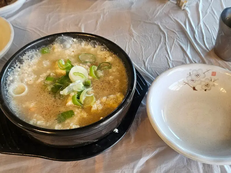 정갈하게 담긴 밑반찬