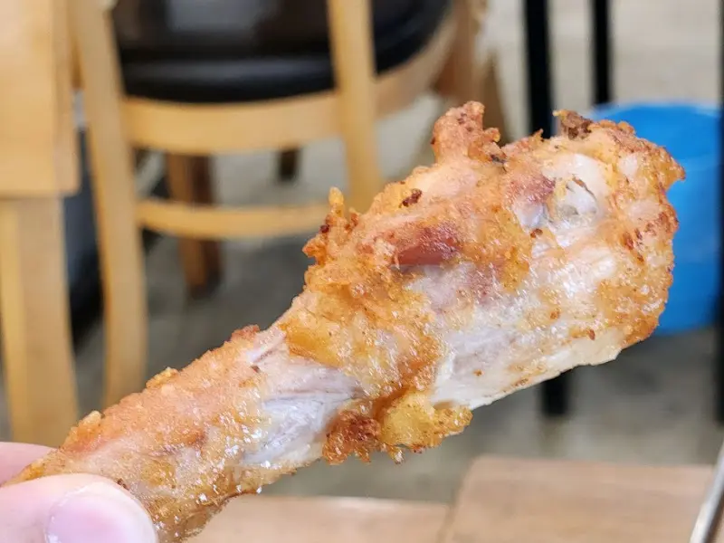 겉은 바삭하고 속은 촉촉한 닭튀김