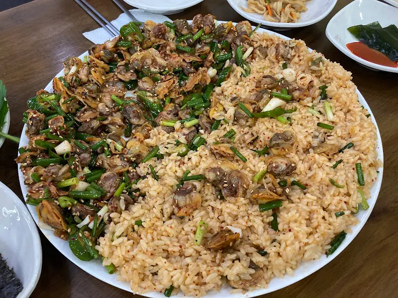 엄지네 꼬막 비빔밥 전체샷