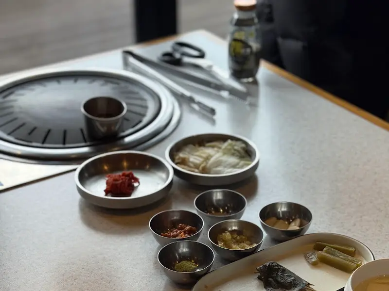 정갈하게 차려진 밑반찬