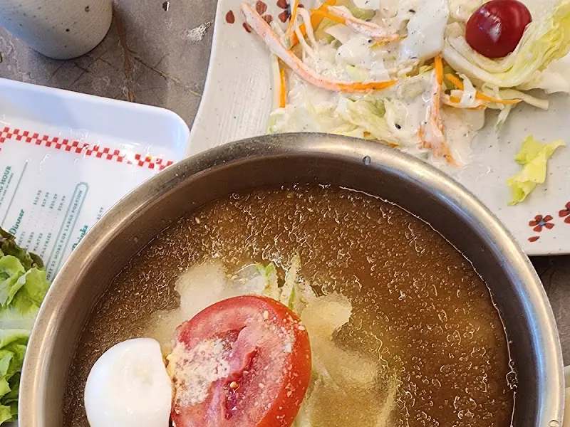 비빔냉면의 자태