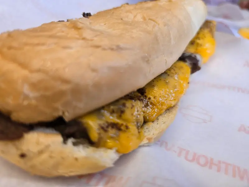 필리치즈스테이크 단면