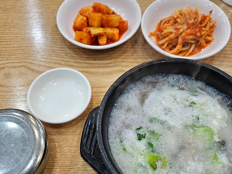 소머리국밥과 밑반찬
