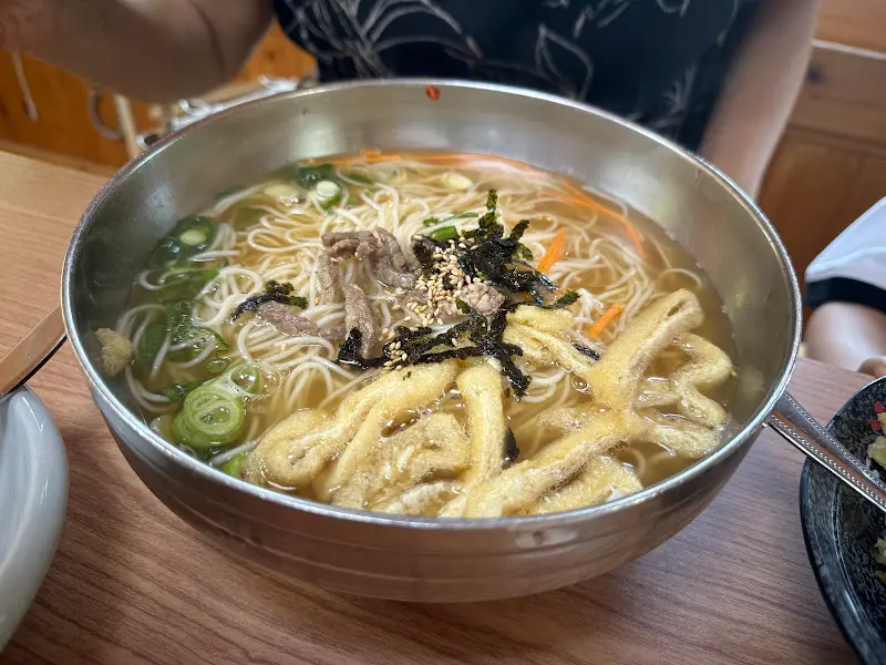 오월에초당 국수