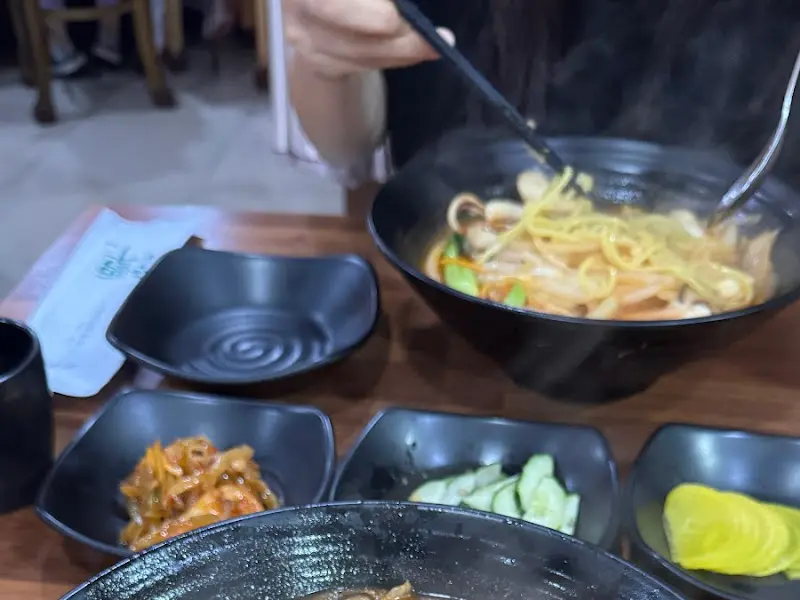 맛깔스러운 반찬들