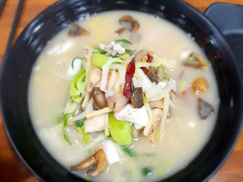 해산물이 듬뿍 들어간 백짬뽕