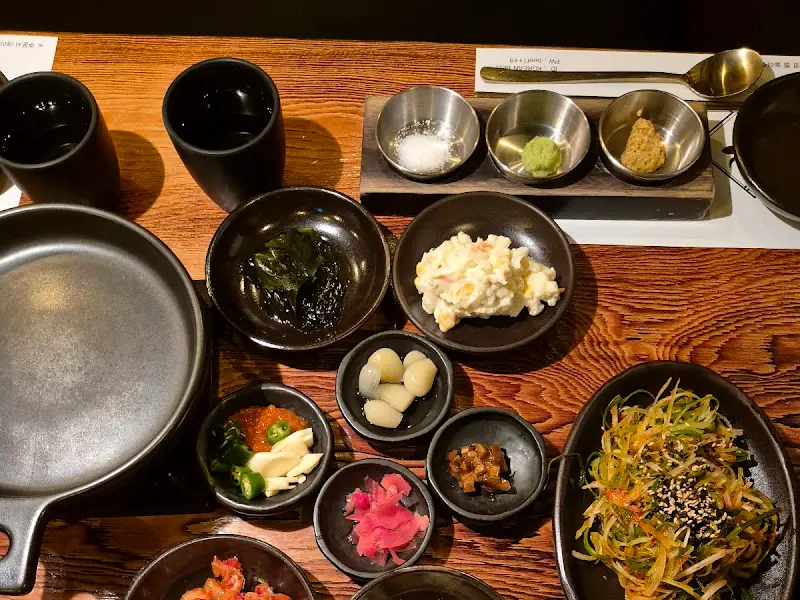 정갈하게 차려진 밑반찬