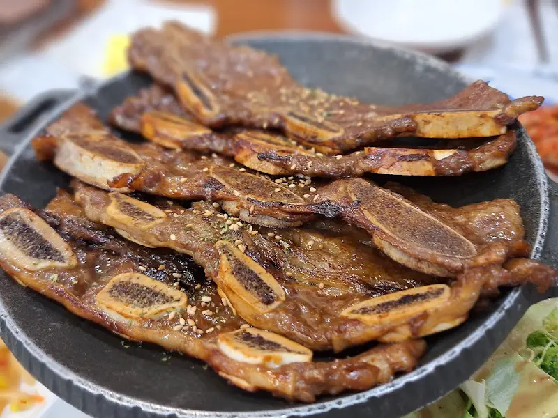 윤기가 흐르는 LA갈비