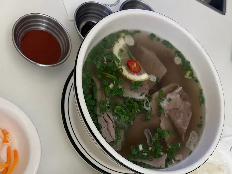 차돌박이의 풍미가 일품인 차돌 쌀국수