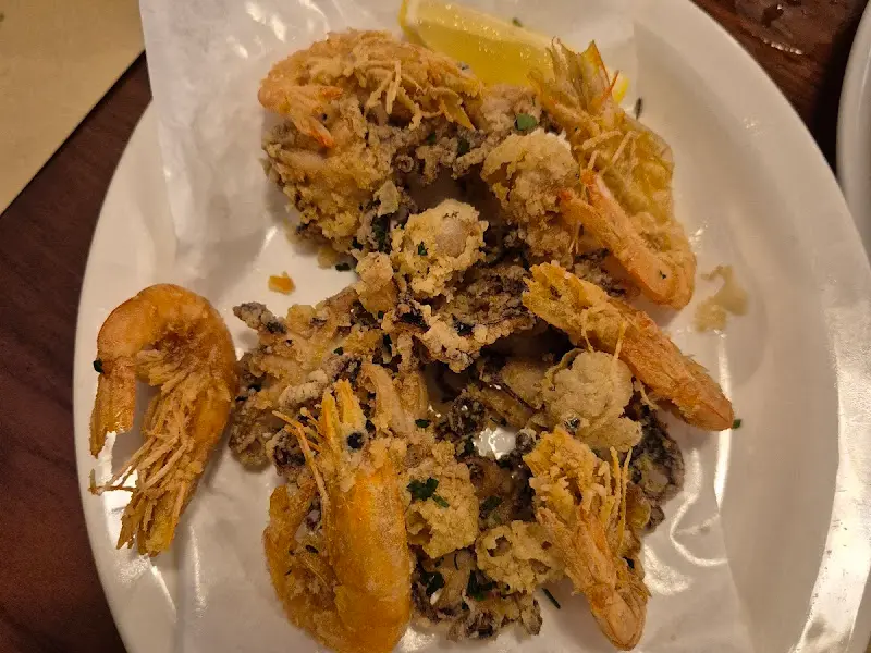 바삭한 튀김옷이 매력적인 프루티 디 마레