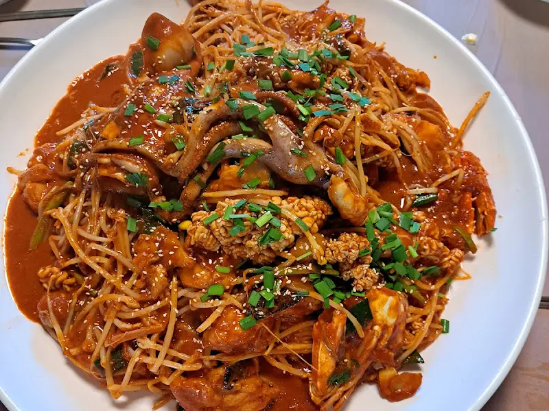 해산물과 콩나물의 환상적인 조화