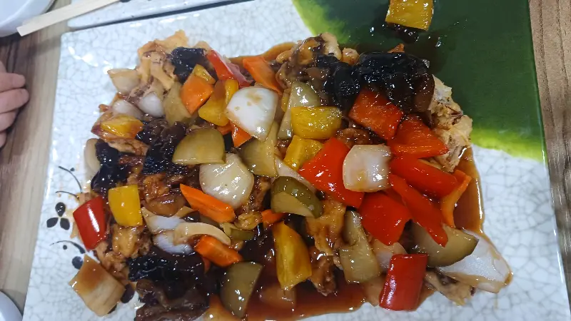 윤기가 흐르는 족발