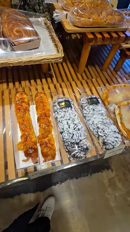 브레드파파 진열된 빵