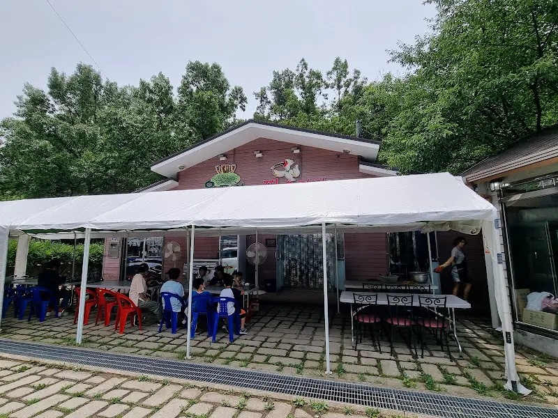 우포랑 따오기랑 식당 외관