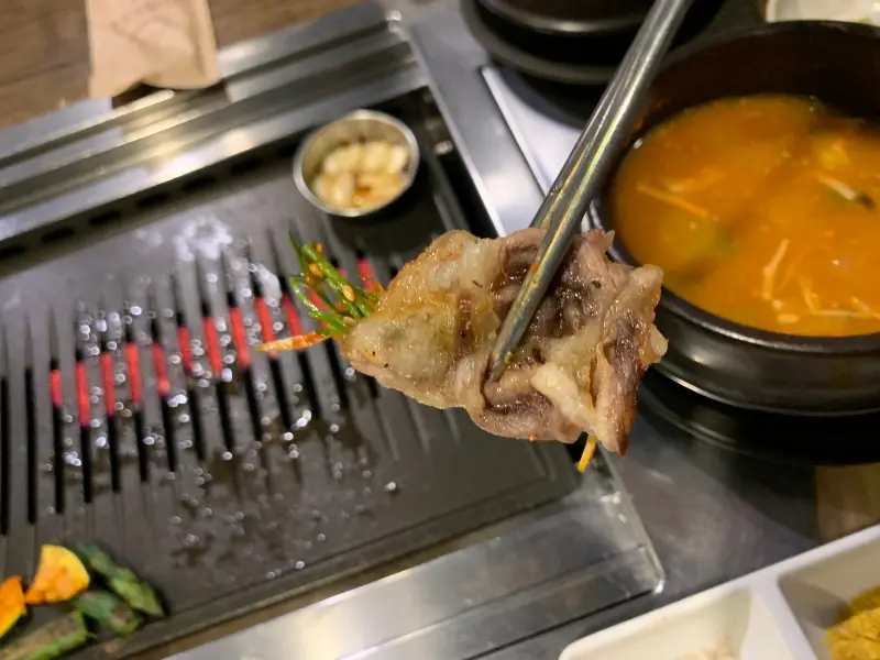 잘 구워진 우삼겹