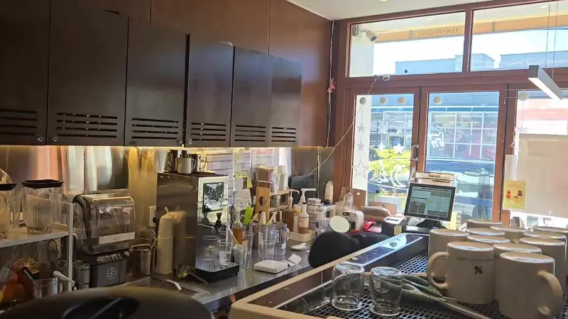 깔끔하게 정돈된 카운터