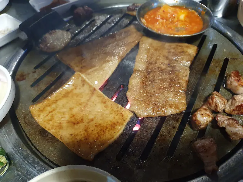 황토 숙성 삼겹살