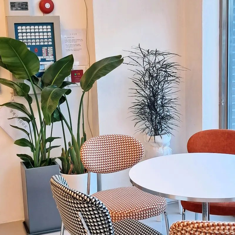 헬로베이크샵 내부 테이블