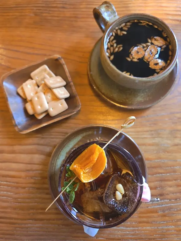 대추차와 곁들여 먹기 좋은 건빵.