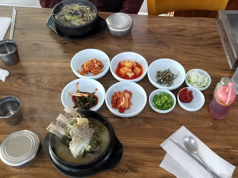 뼈해장국 한상차림