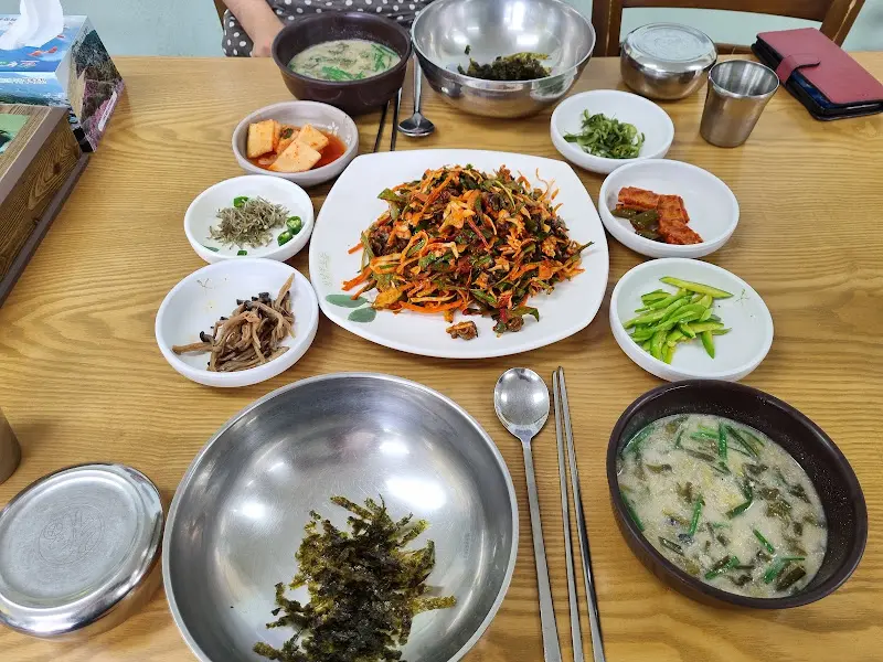 논고동 정식 한상차림