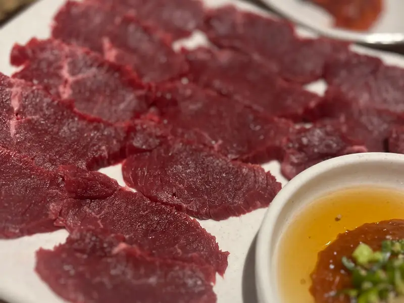 얇게 슬라이스된 한우